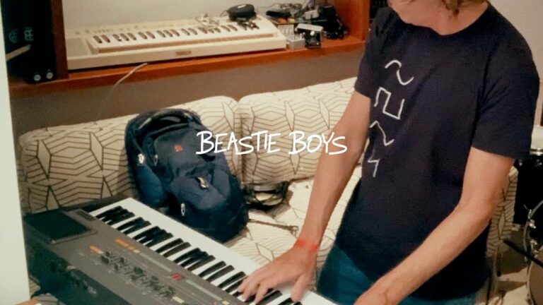 Dave Grohl & Greg Kurstin covern „Sabotage“ von den Beastie Boys